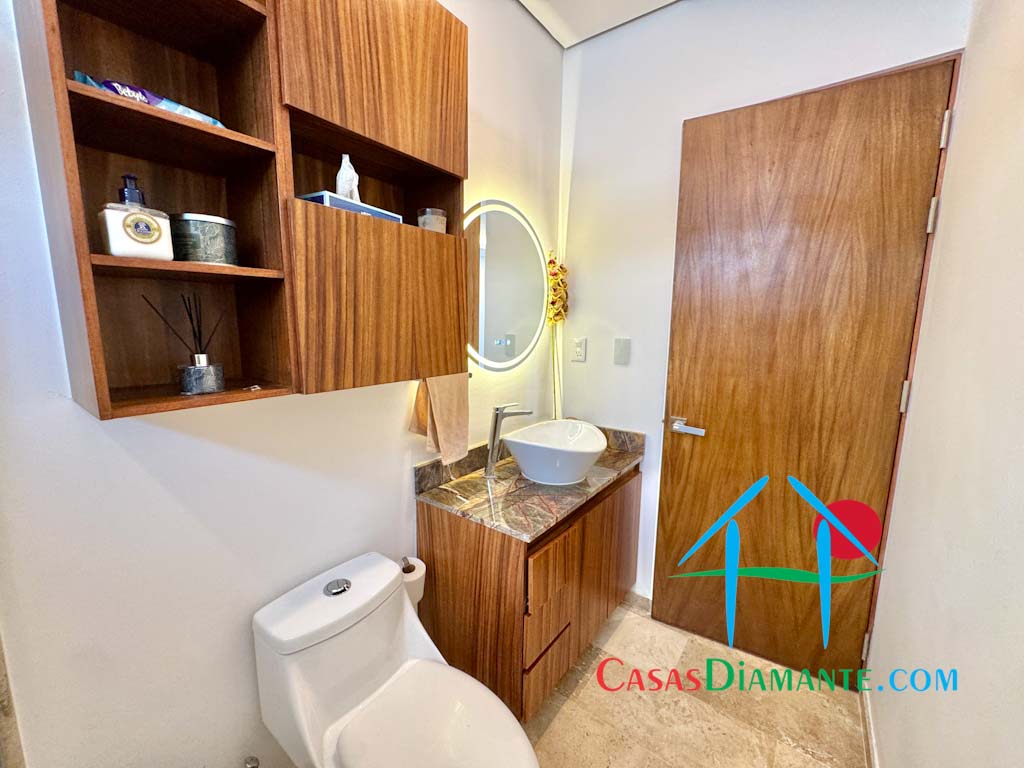 Armando's Le Club B 2303 - Baño completo 2